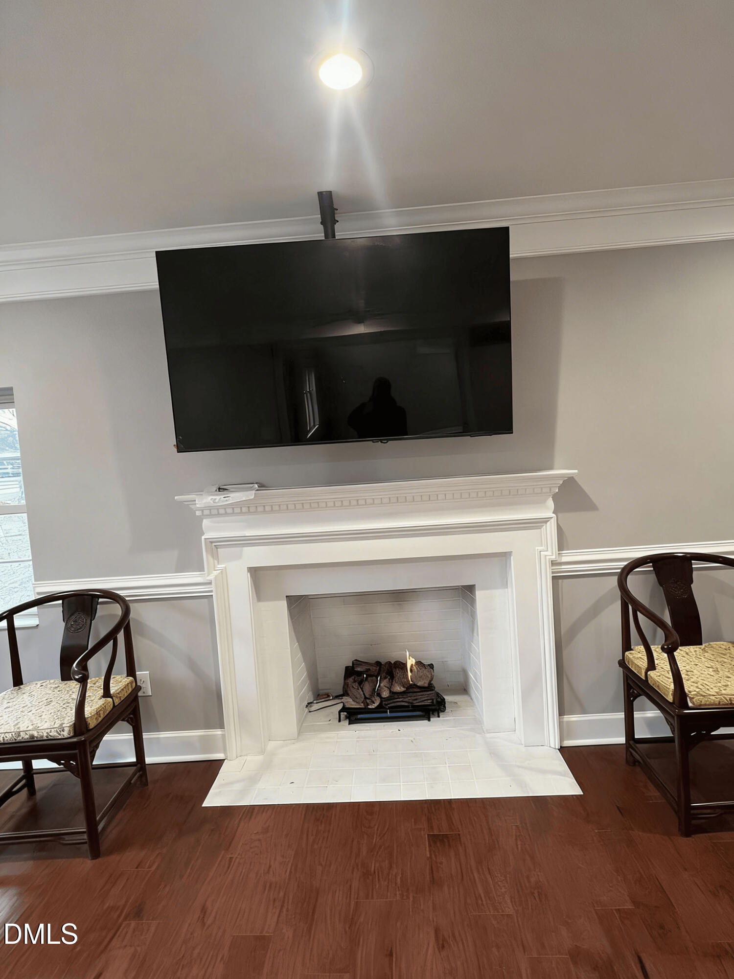 409 Rockingham Street Carthage, NC 28327 - Photo 27 of 56 a living room with furniture and a flat screen tv