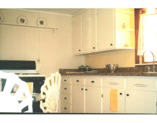 18 Curtis Road Framingham, MA 01702 - Photo 3 of 10 Gallery Image 3