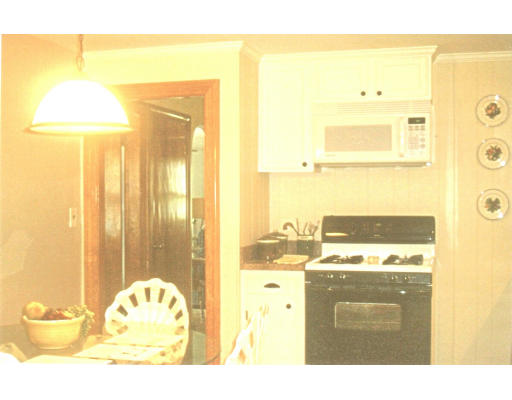 18 Curtis Road Framingham, MA 01702 - Photo 4 of 10 Gallery Image 4