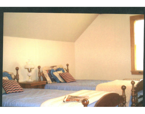 18 Curtis Road Framingham, MA 01702 - Photo 5 of 10 Gallery Image 5