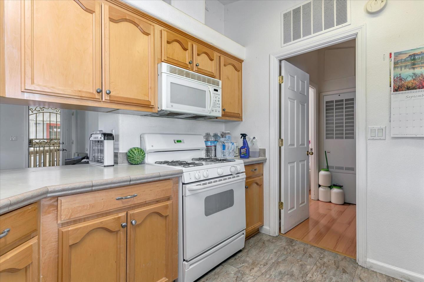 2900 Fairview Road, Unit 14 Hollister, CA 95023 - Photo 11 of 31 Gallery Image 11