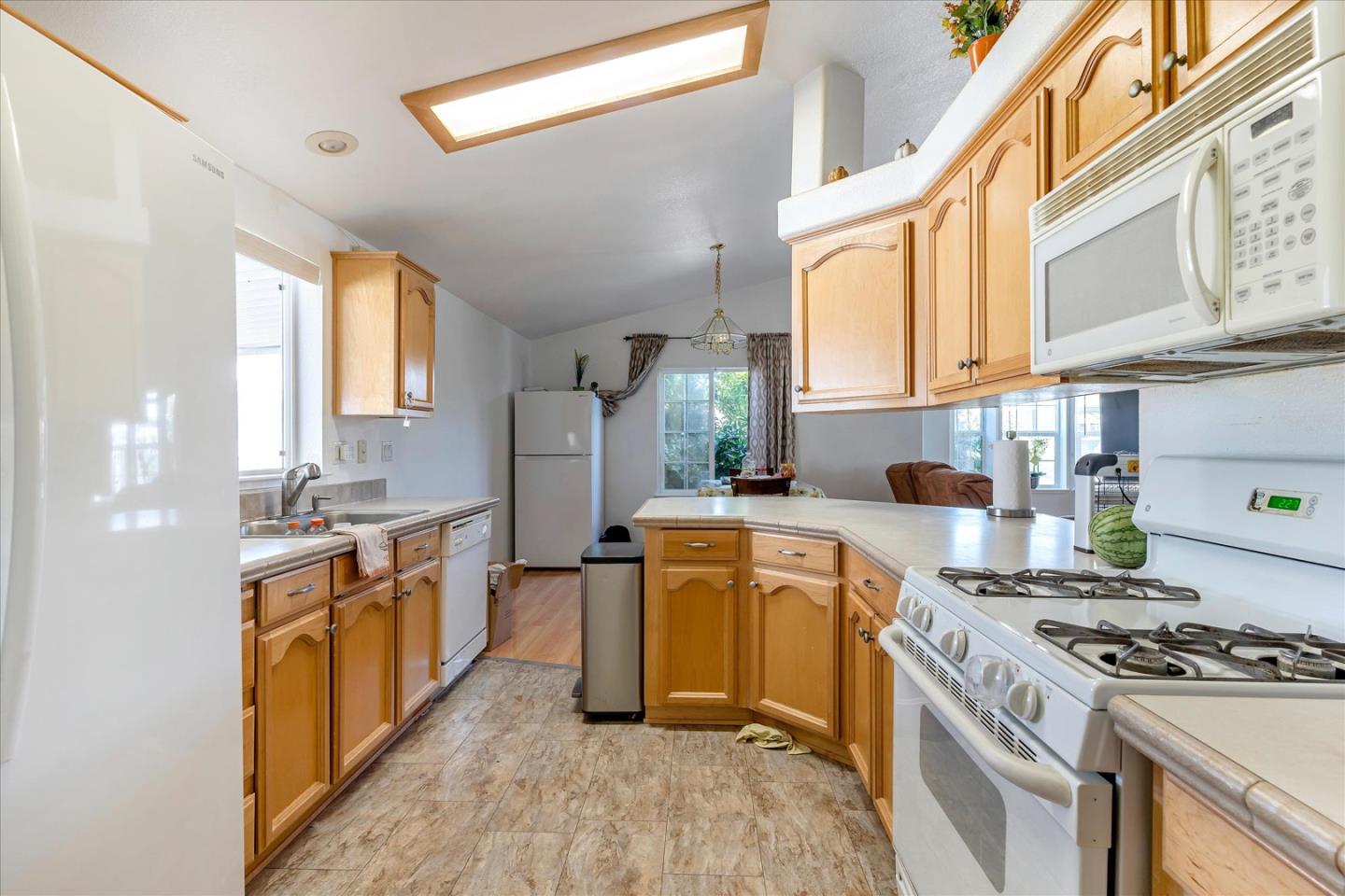 2900 Fairview Road, Unit 14 Hollister, CA 95023 - Photo 13 of 31 Gallery Image 13
