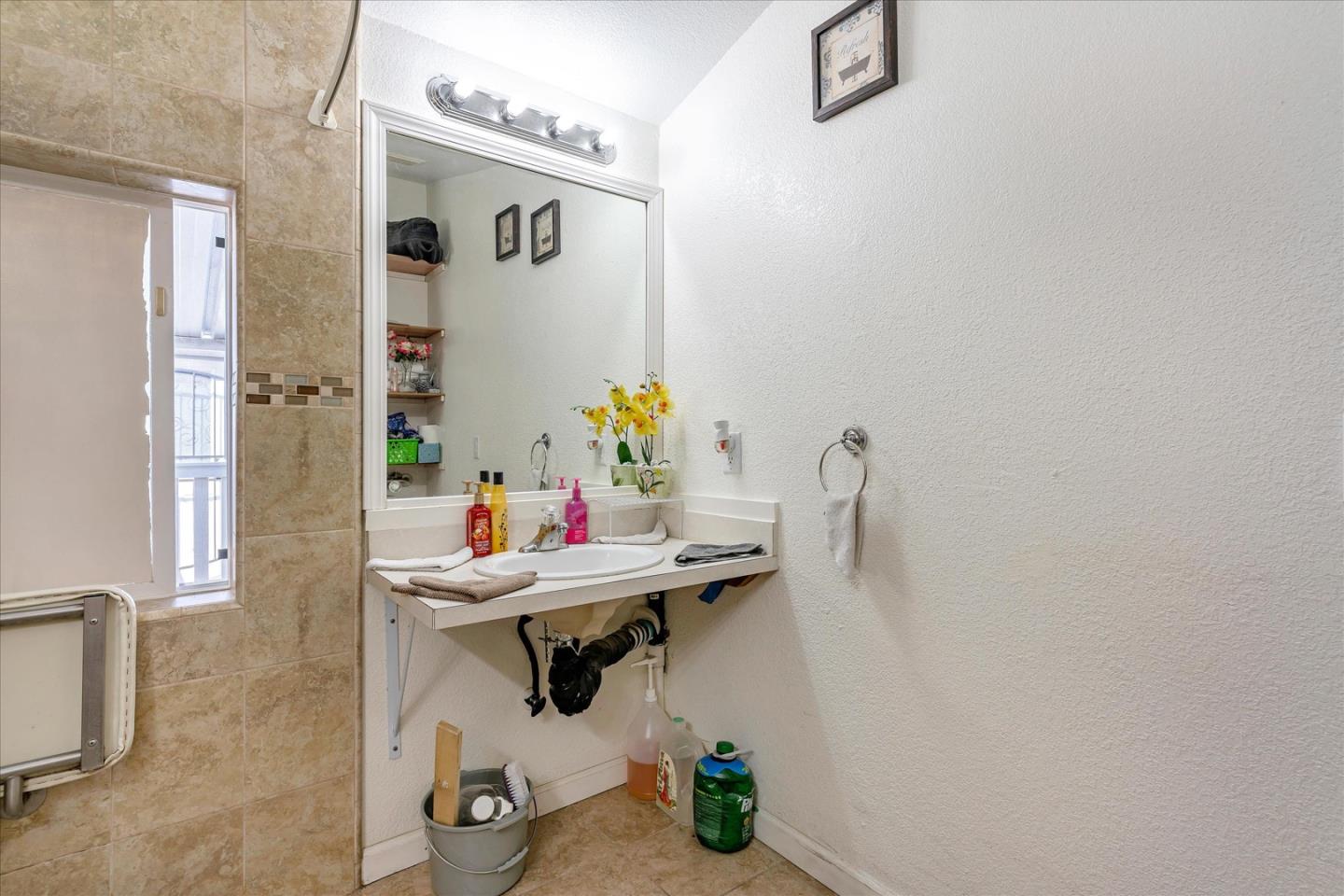 2900 Fairview Road, Unit 14 Hollister, CA 95023 - Photo 26 of 31 Gallery Image 26