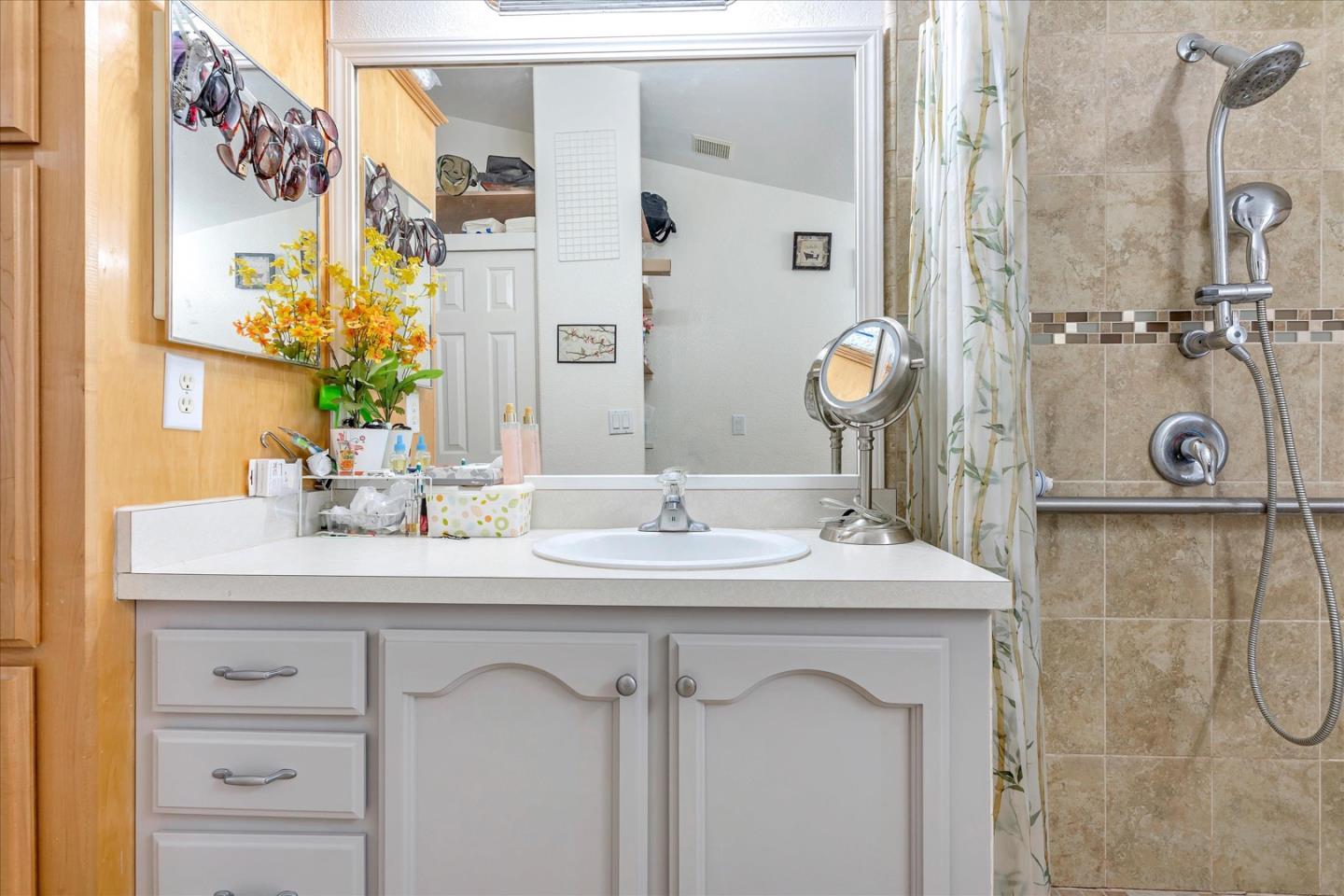 2900 Fairview Road, Unit 14 Hollister, CA 95023 - Photo 28 of 31 Gallery Image 28