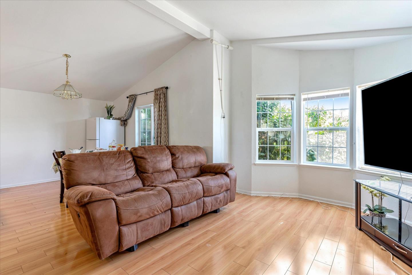 2900 Fairview Road, Unit 14 Hollister, CA 95023 - Photo 8 of 31 Gallery Image 8