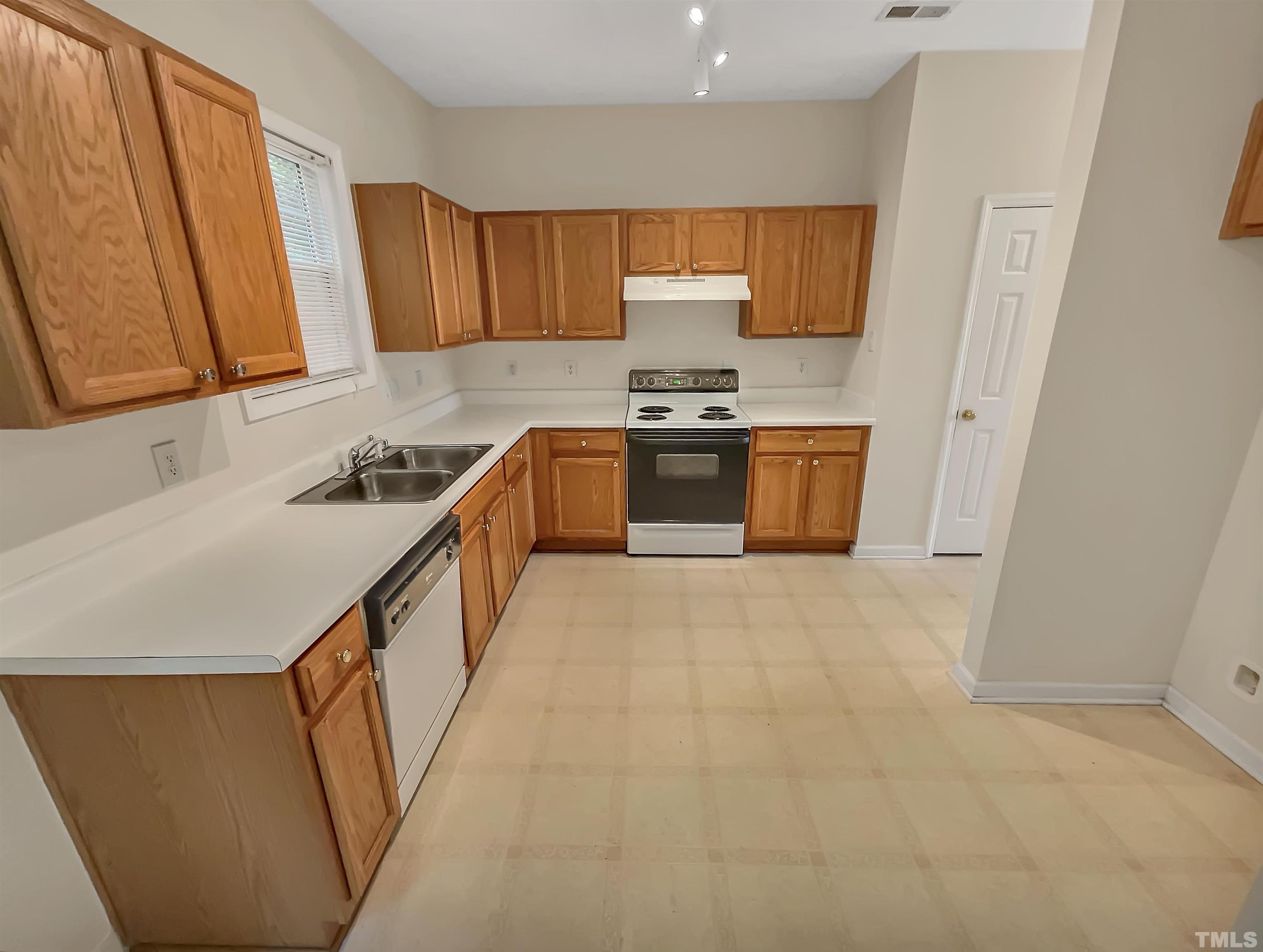 8325 Neuse Lawn Road Raleigh, NC 27616 - Photo 9 of 20 Gallery Image 9