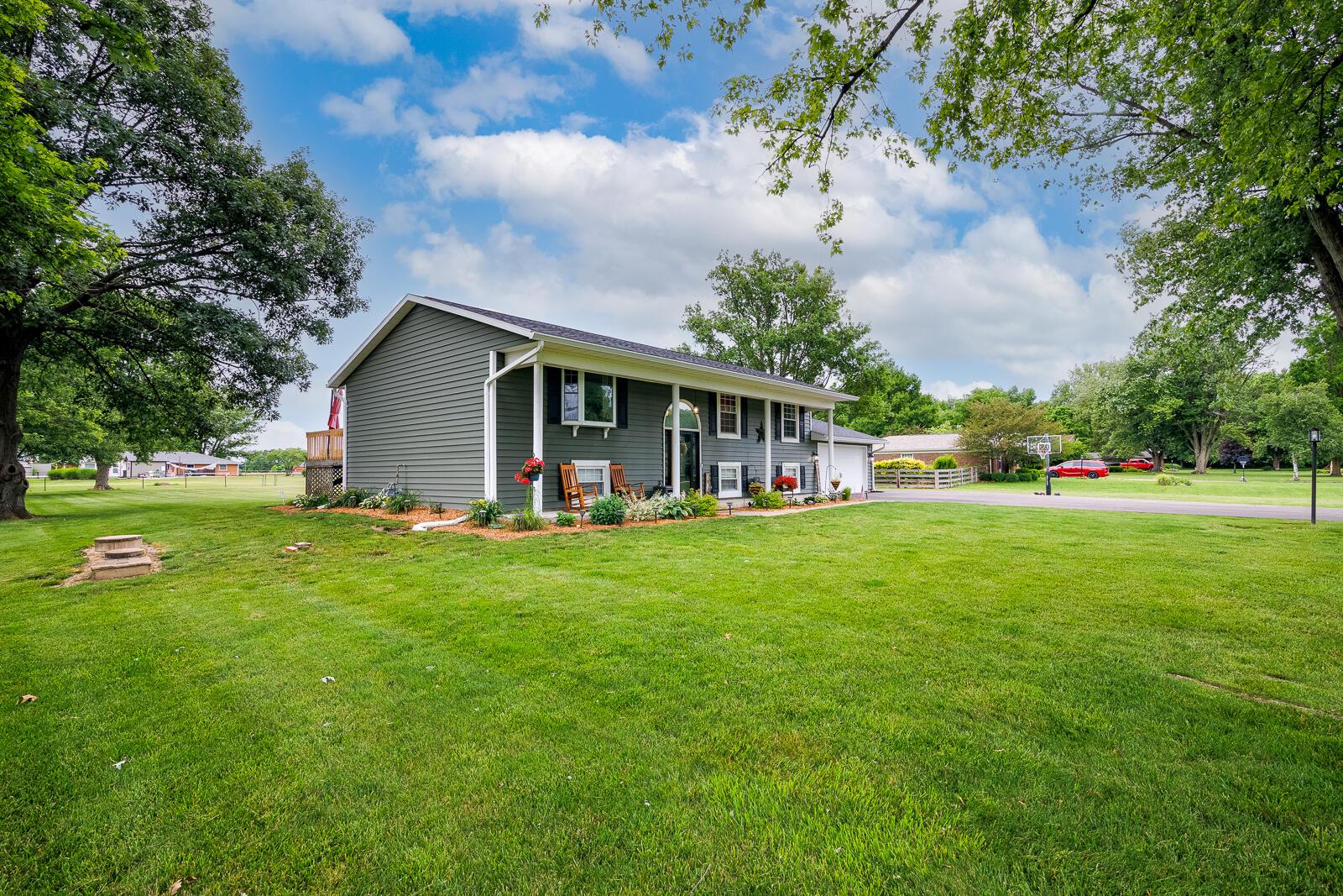 3740 Ronda Court Springfield, OH 45502 - Photo 4 of 50 CF822DC5-FCF7-4BD7-B91A-924013A6AD9E