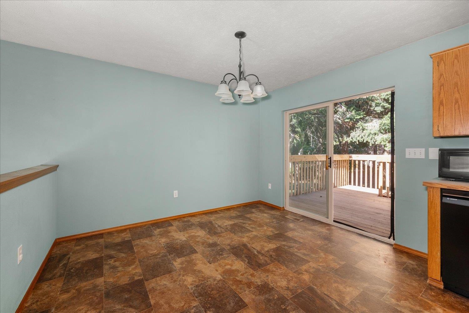 4105 East Center Road Mead, WA 99021 - Photo 15 of 49 Gallery Image 15