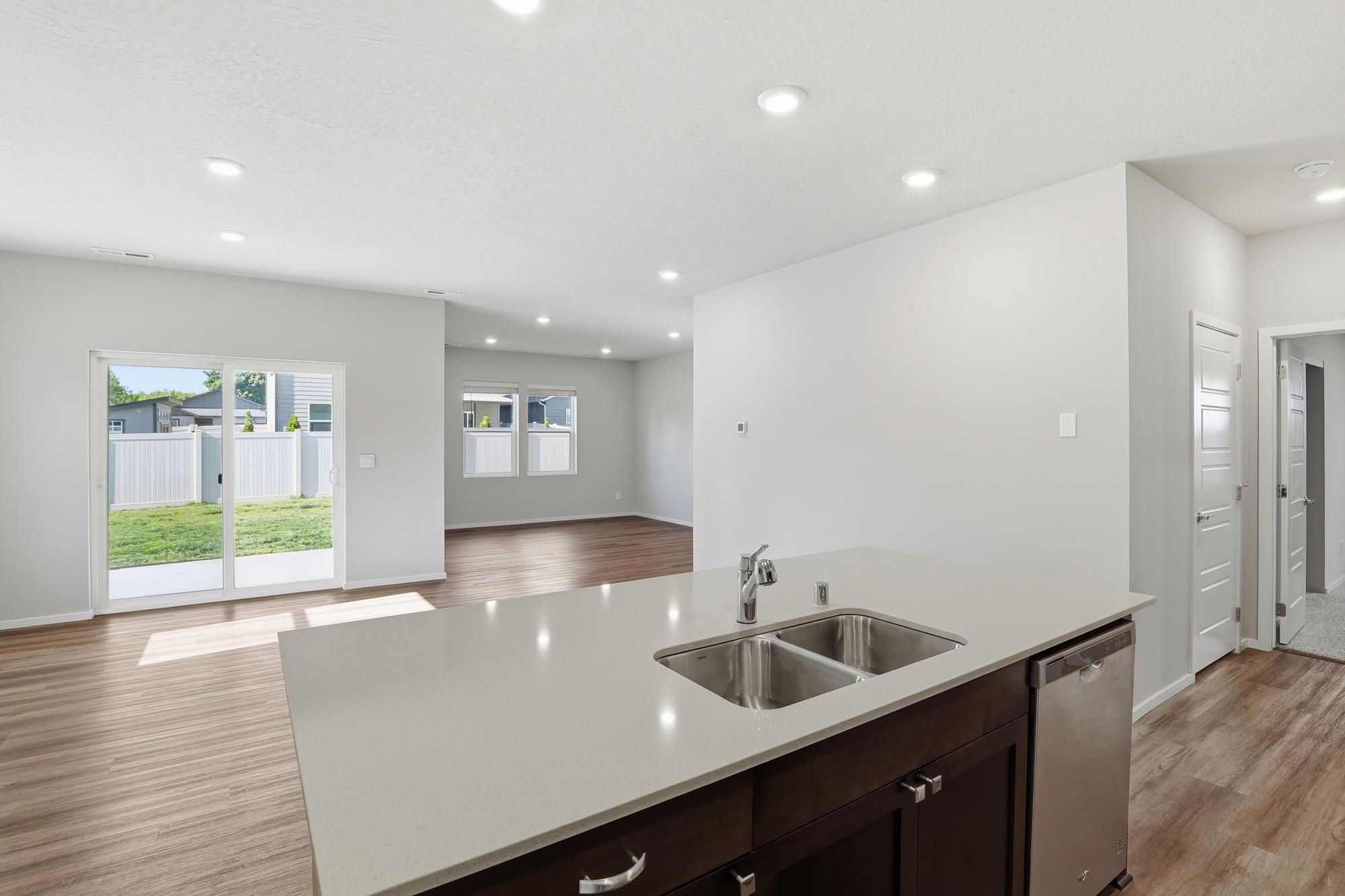 5914 West Georgetown Lane Spokane, WA 99208 - Photo 7 of 44