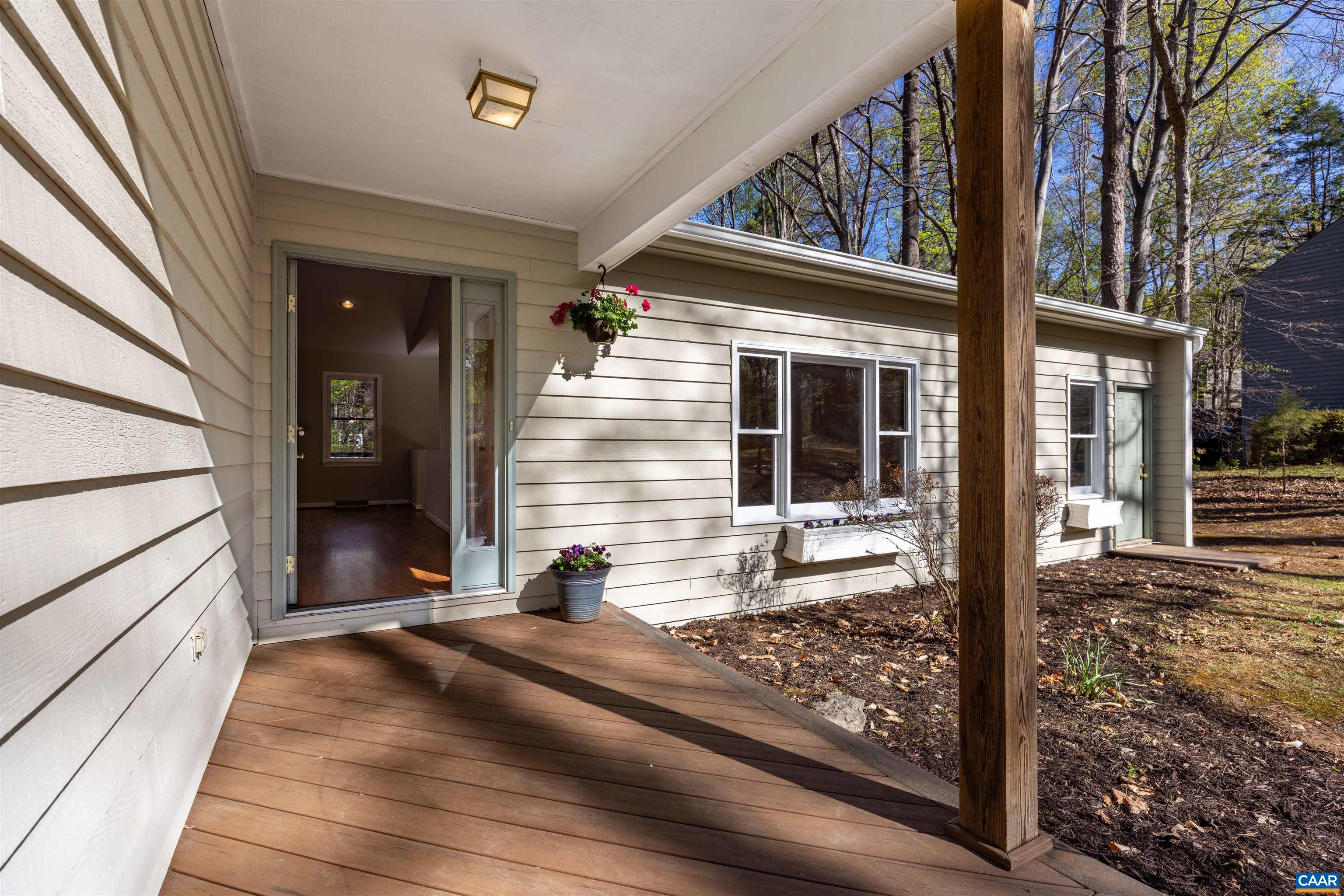 640 Big Oak Road Charlottesville, VA 22903 - Photo 3 of 27