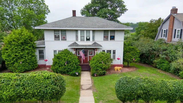 $228,900 | 701 Grant Avenue, Eveleth, MN 55734