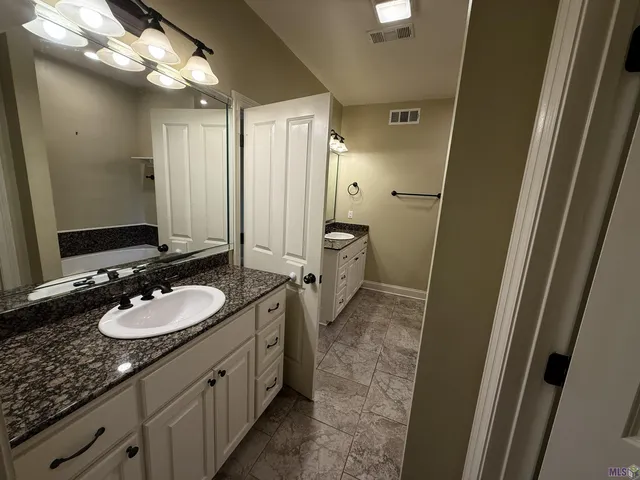 $1,900 | 17734 Spring Creek Drive, Baton Rouge, LA 70817