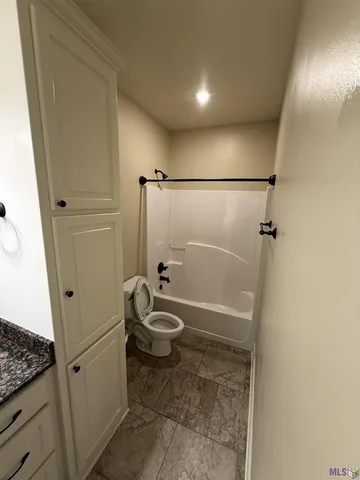 $1,900 | 17734 Spring Creek Drive, Baton Rouge, LA 70817