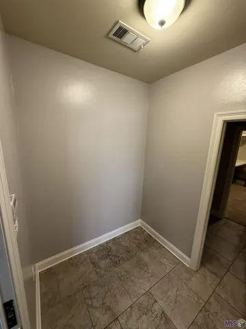 $1,900 | 17734 Spring Creek Drive, Baton Rouge, LA 70817