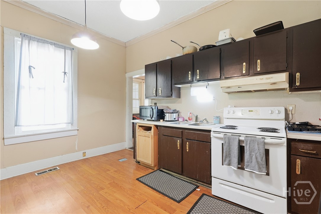 205 Bonnybridge Road Port Wentworth, GA 31407 - Photo 9 of 30 Kitchen
