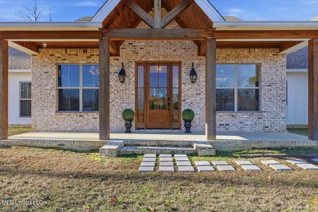 $799,900 | 175 Woods Road, Madison, MS 39110