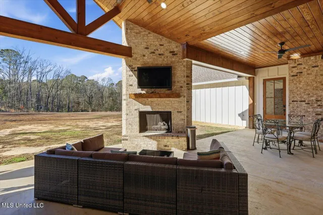 $799,900 | 175 Woods Road, Madison, MS 39110