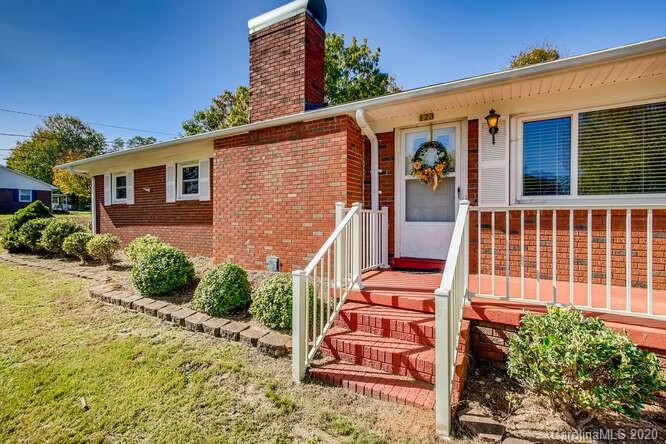 123 Irish Potato Road Concord, NC 28025 - Photo 3 of 29 Gallery Image 3