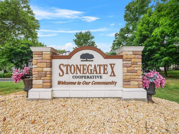 $140,000 | 210 Parkside Drive, Unit 210, Suffern, NY 10901
