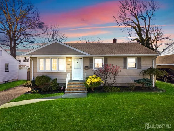 $529,999 | 246 East Henry Place, Iselin, NJ 08830