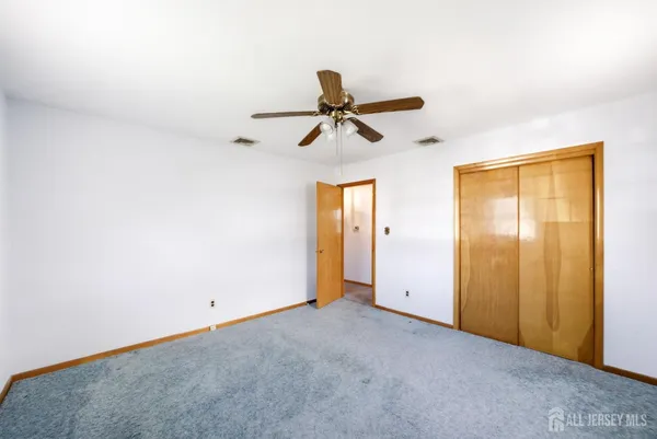 $529,999 | 246 East Henry Place, Iselin, NJ 08830