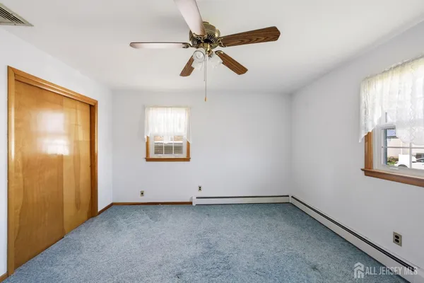 $529,999 | 246 East Henry Place, Iselin, NJ 08830