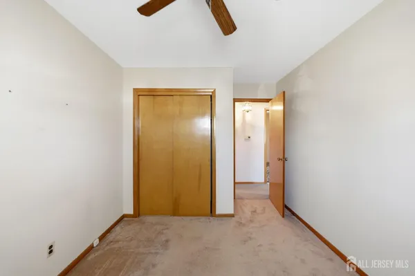 $529,999 | 246 East Henry Place, Iselin, NJ 08830