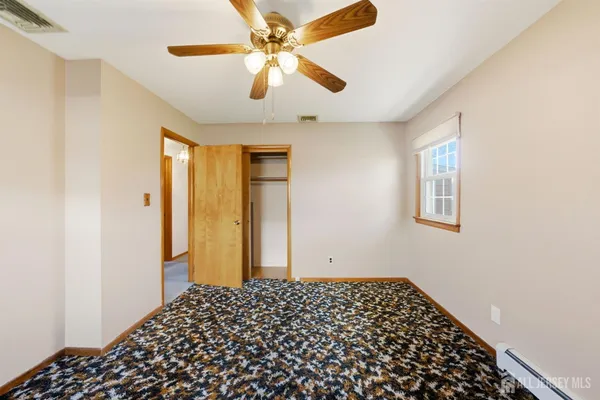 $529,999 | 246 East Henry Place, Iselin, NJ 08830