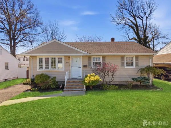 $529,999 | 246 East Henry Place, Iselin, NJ 08830