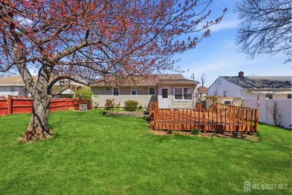 $529,999 | 246 East Henry Place, Iselin, NJ 08830