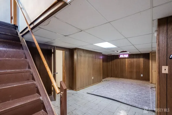$529,999 | 246 East Henry Place, Iselin, NJ 08830