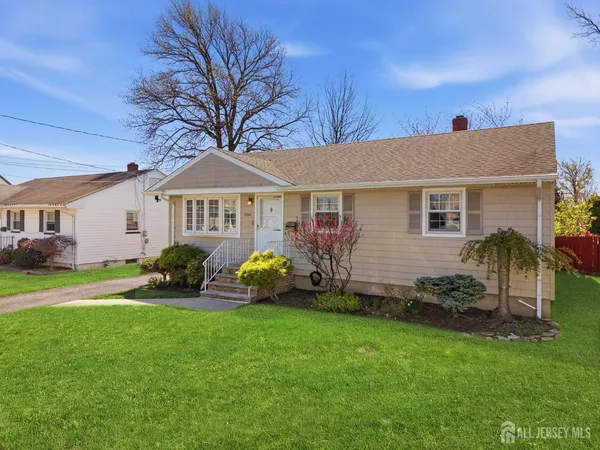 $529,999 | 246 East Henry Place, Iselin, NJ 08830