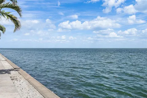 $599,000 | 4966 Coquina Key Drive Southeast, St. Petersburg, FL 33705