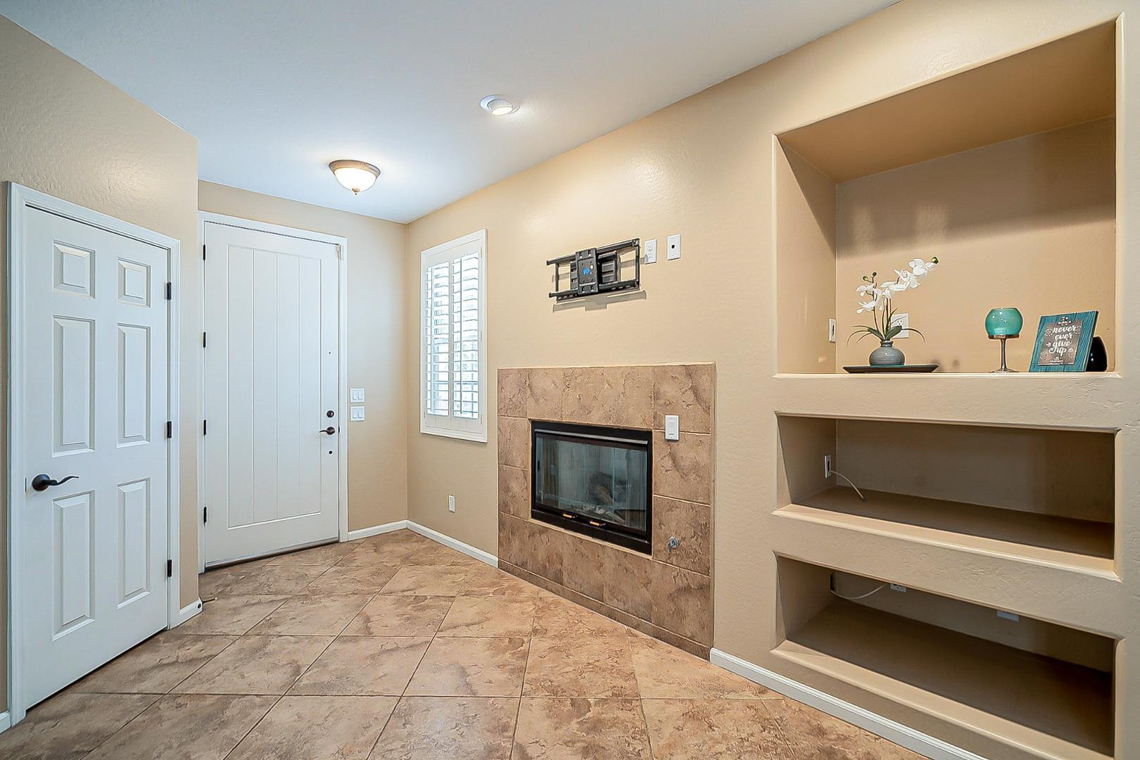 15370 West Bloomfield Road Surprise, AZ 85379 - Photo 4 of 82