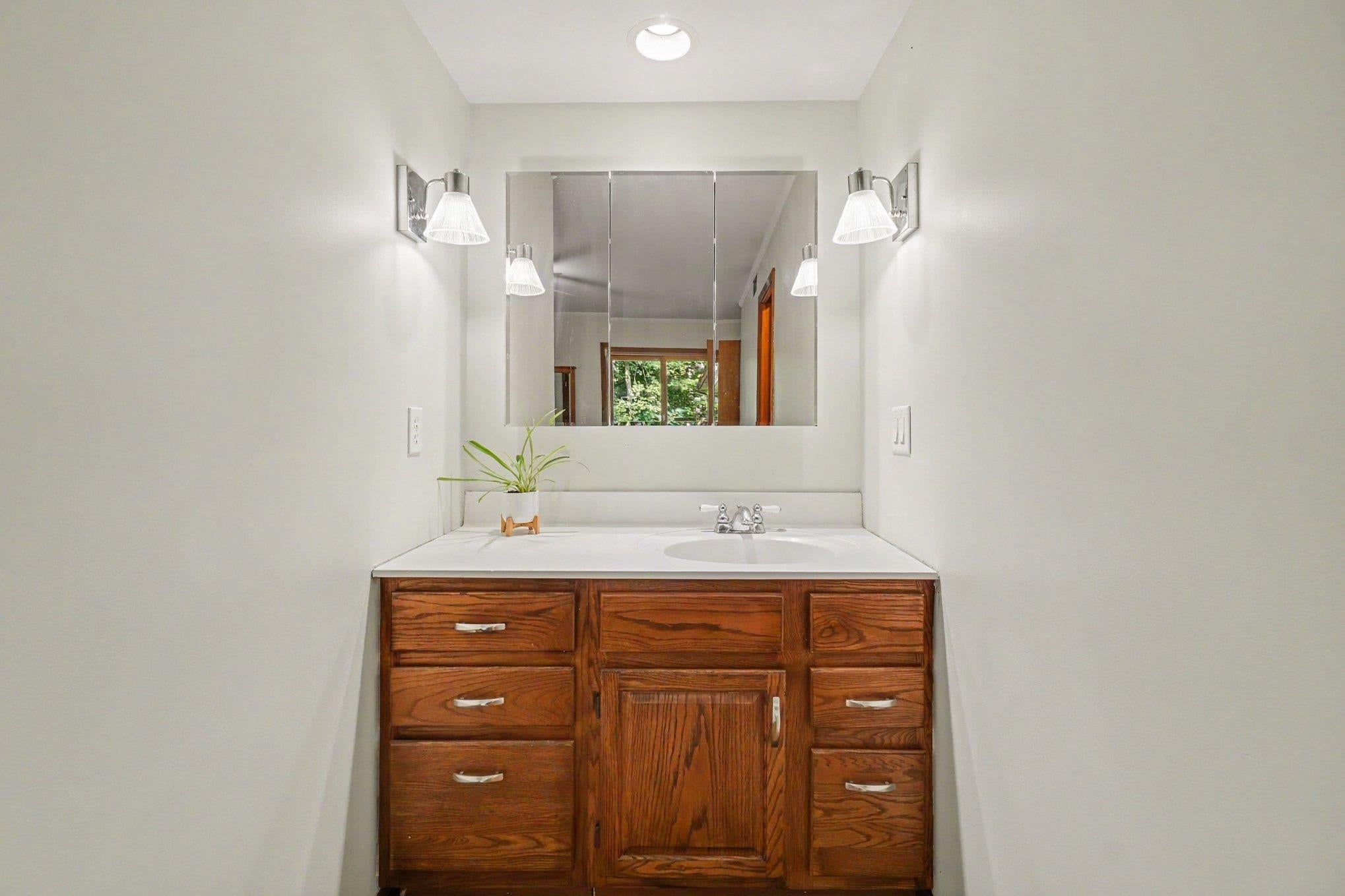 3963 Pembroke Road Bay City, MI 48706 - Photo 10 of 22 Gallery Image 10