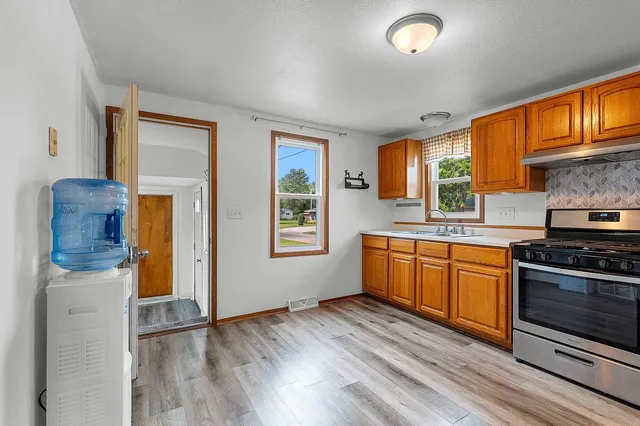 $170,000 | 201 2nd Avenue, Weyauwega, WI 54983