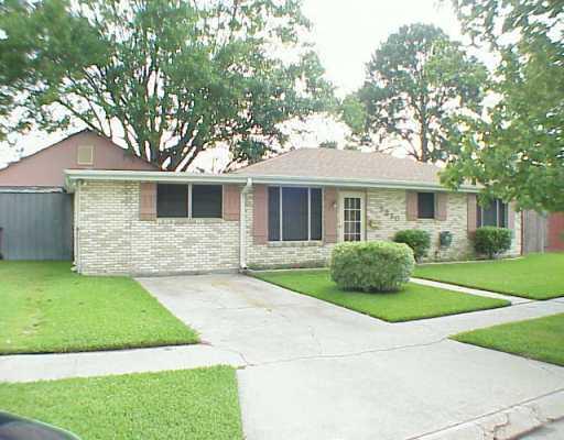2320 Mumphrey Road Chalmette, LA 70043 - Photo 1 of 8 Gallery Image 1
