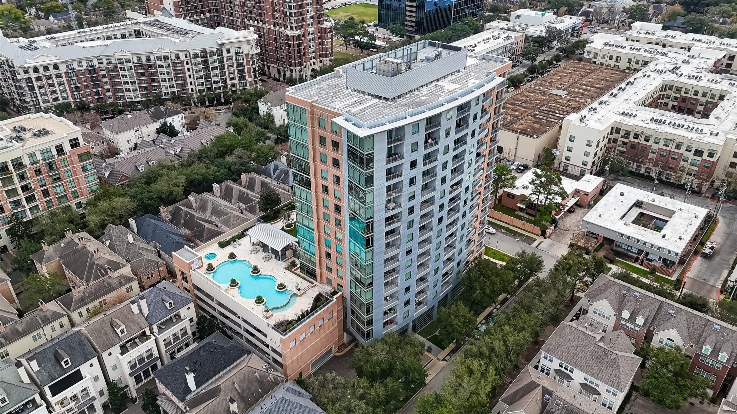 2207 Bancroft Lane, Unit 1202 Houston, TX 77027 - Photo 46 of 47 a view of a city with tall buildings