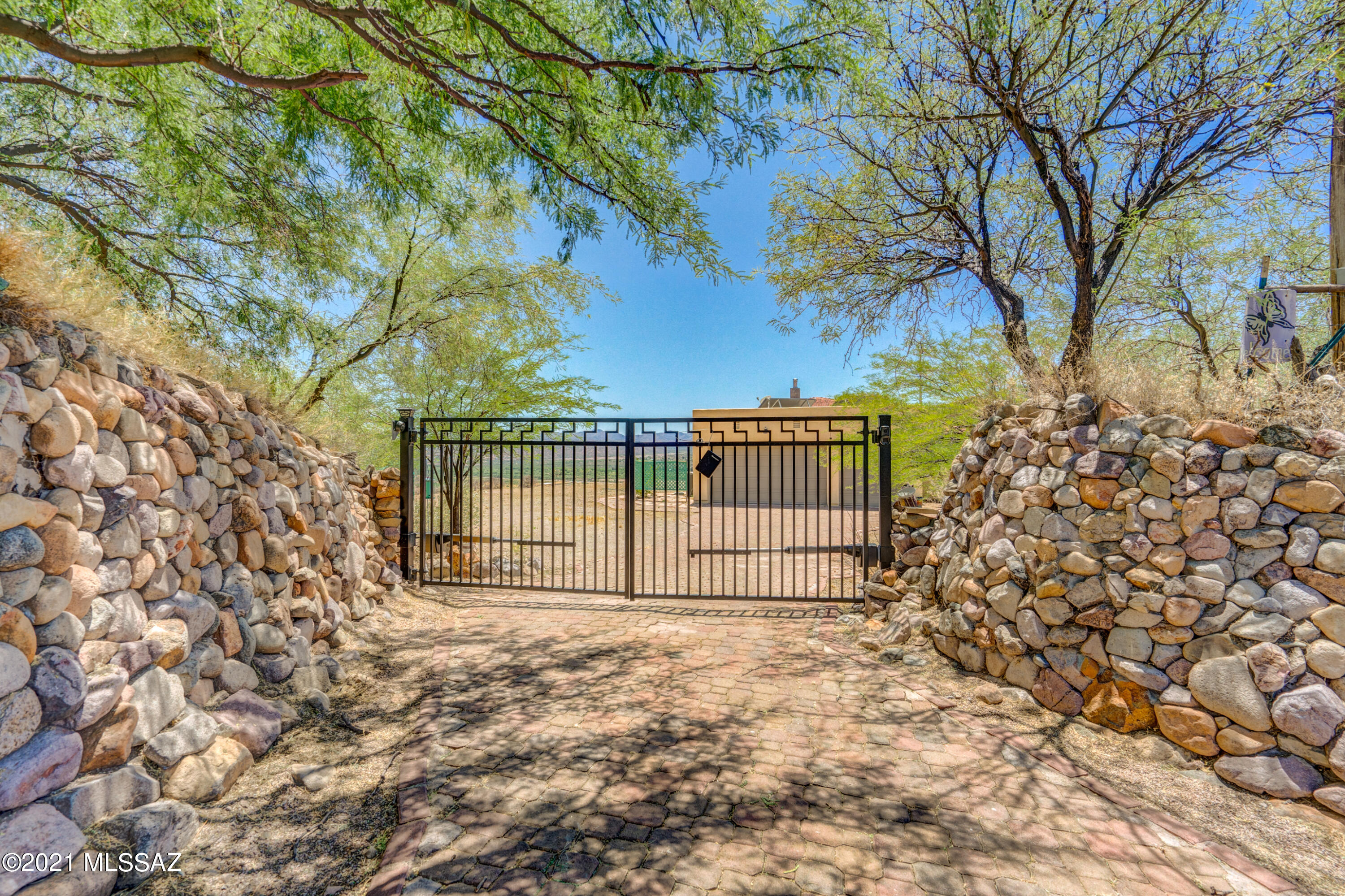289 Camino Apolena Rio Rico, AZ 85648 - Photo 2 of 50