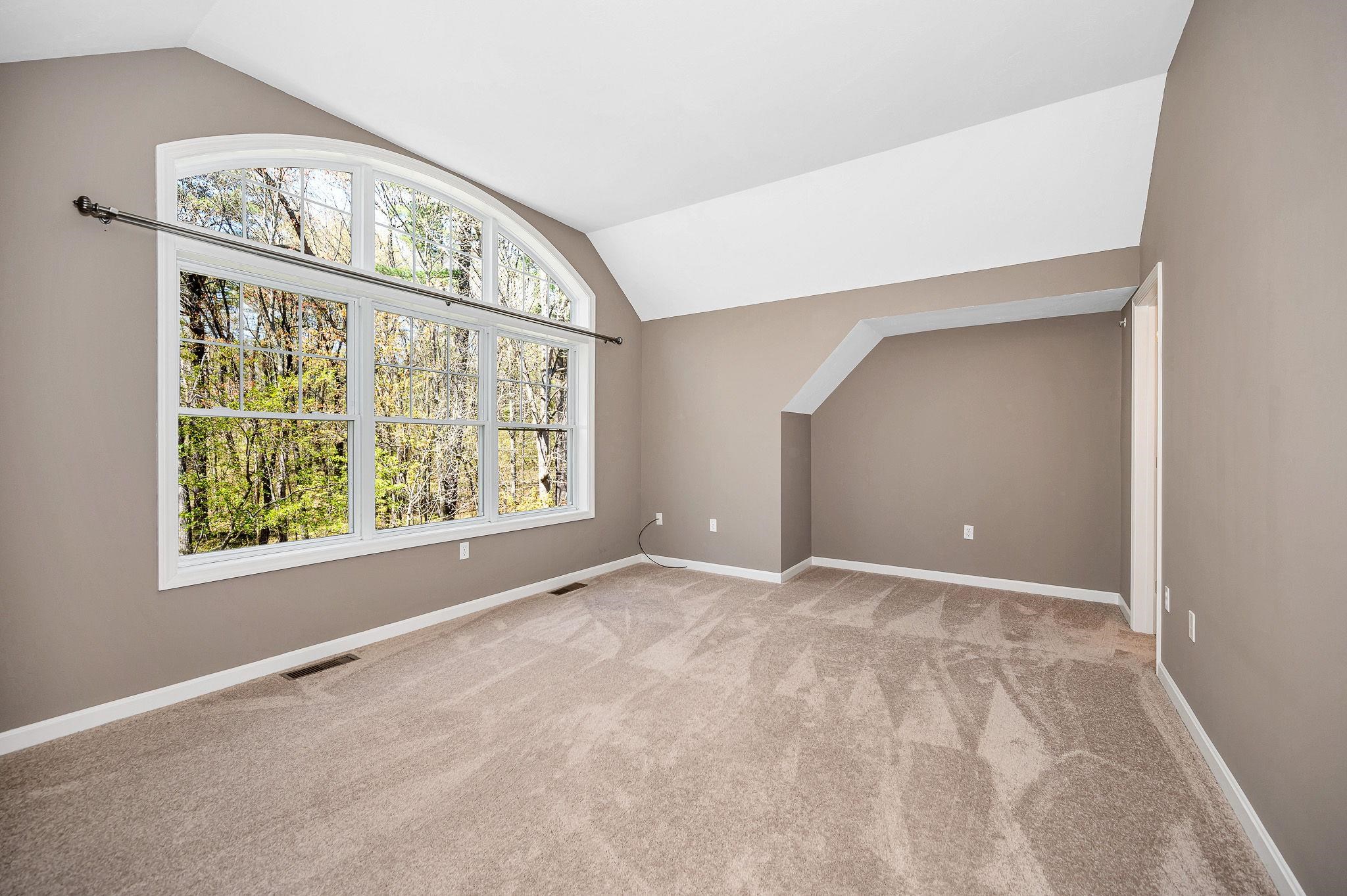 81 Hackett Hill Road, Unit 12 Manchester, NH 03102 - Photo 16 of 39