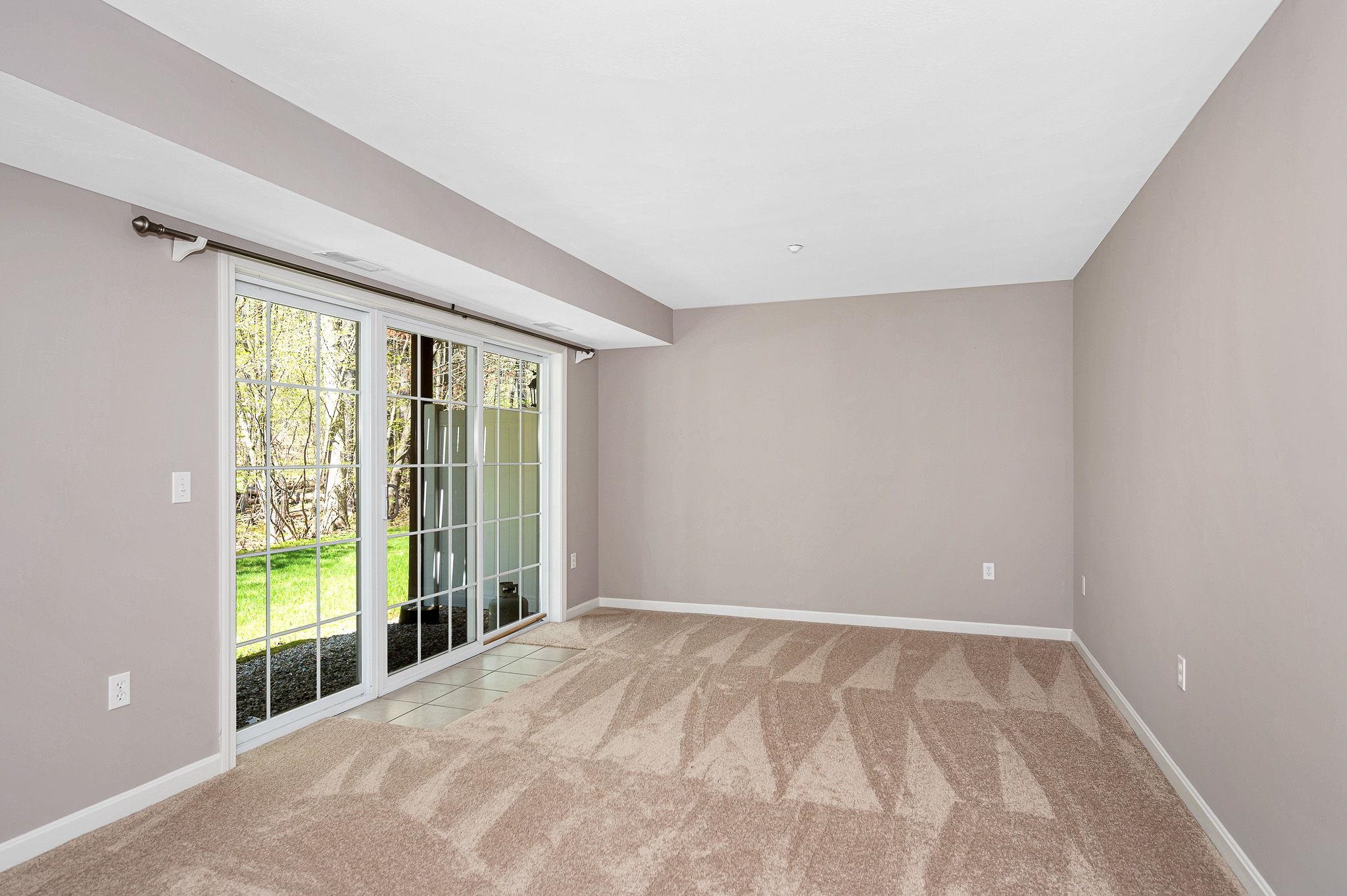 81 Hackett Hill Road, Unit 12 Manchester, NH 03102 - Photo 26 of 39