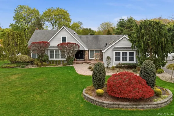 $1,499,000 | 9 Sage Brush Court, East Setauket, NY 11733