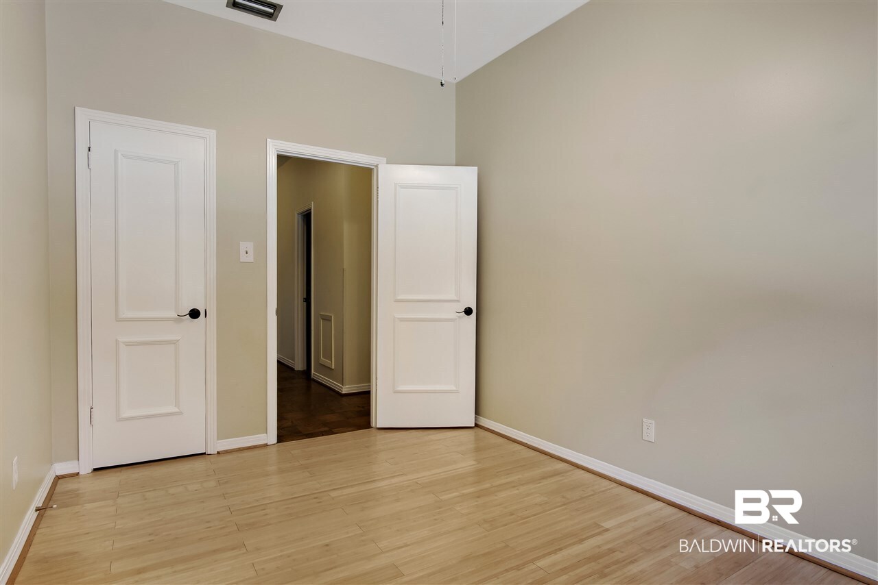 100 D'Olive Boulevard Daphne, AL 36526 - Photo 27 of 36