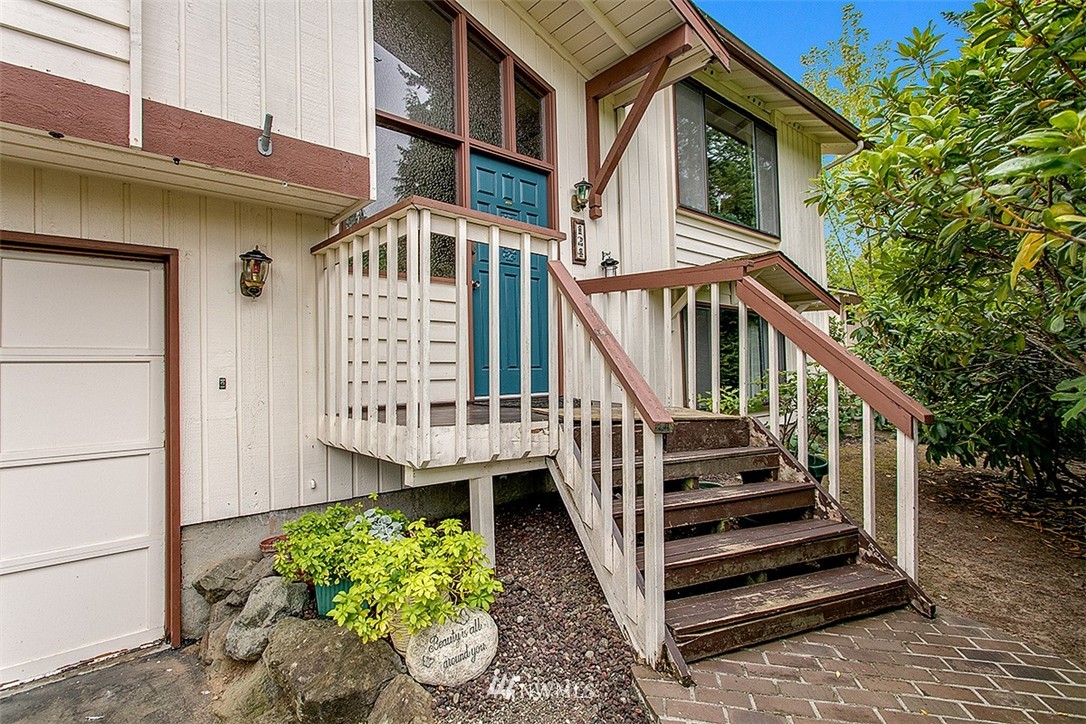 124 221st Street Southwest Bothell, WA 98021 - Photo 3 of 25