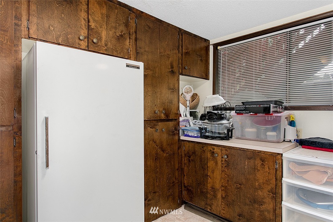 124 221st Street Southwest Bothell, WA 98021 - Photo 9 of 25