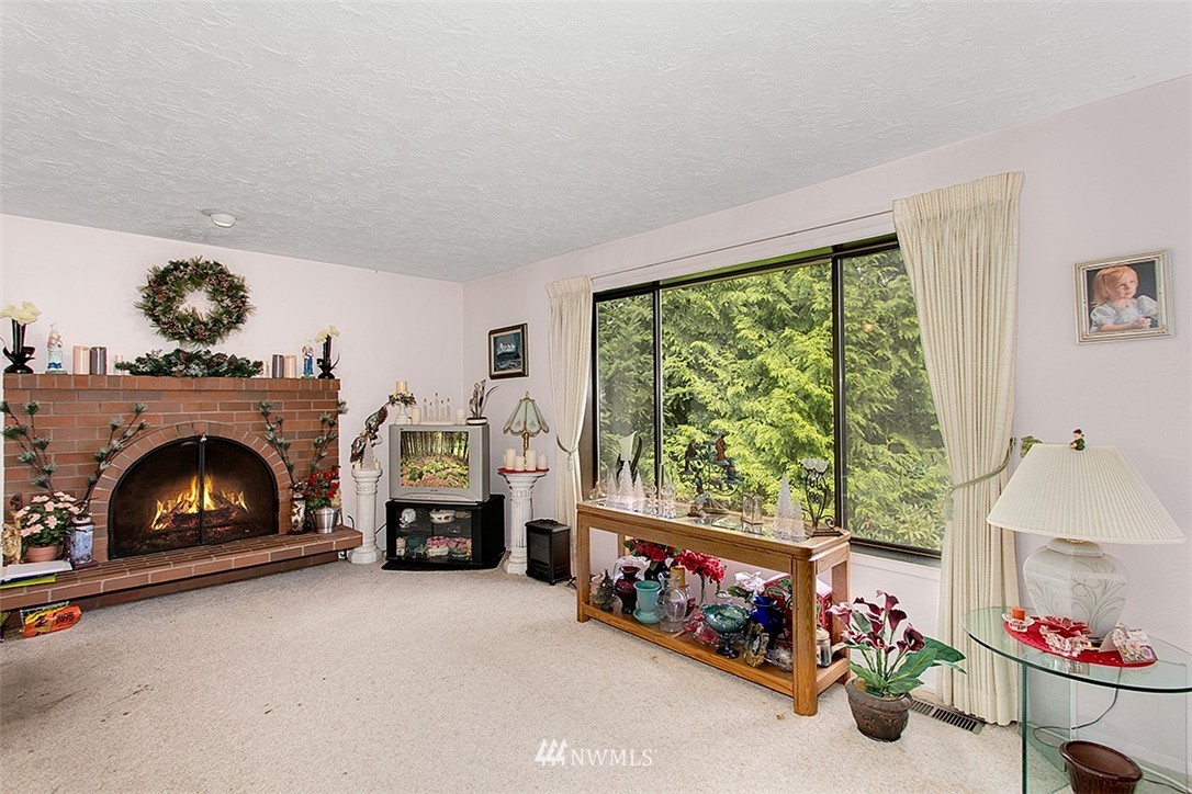 124 221st Street Southwest Bothell, WA 98021 - Photo 10 of 25