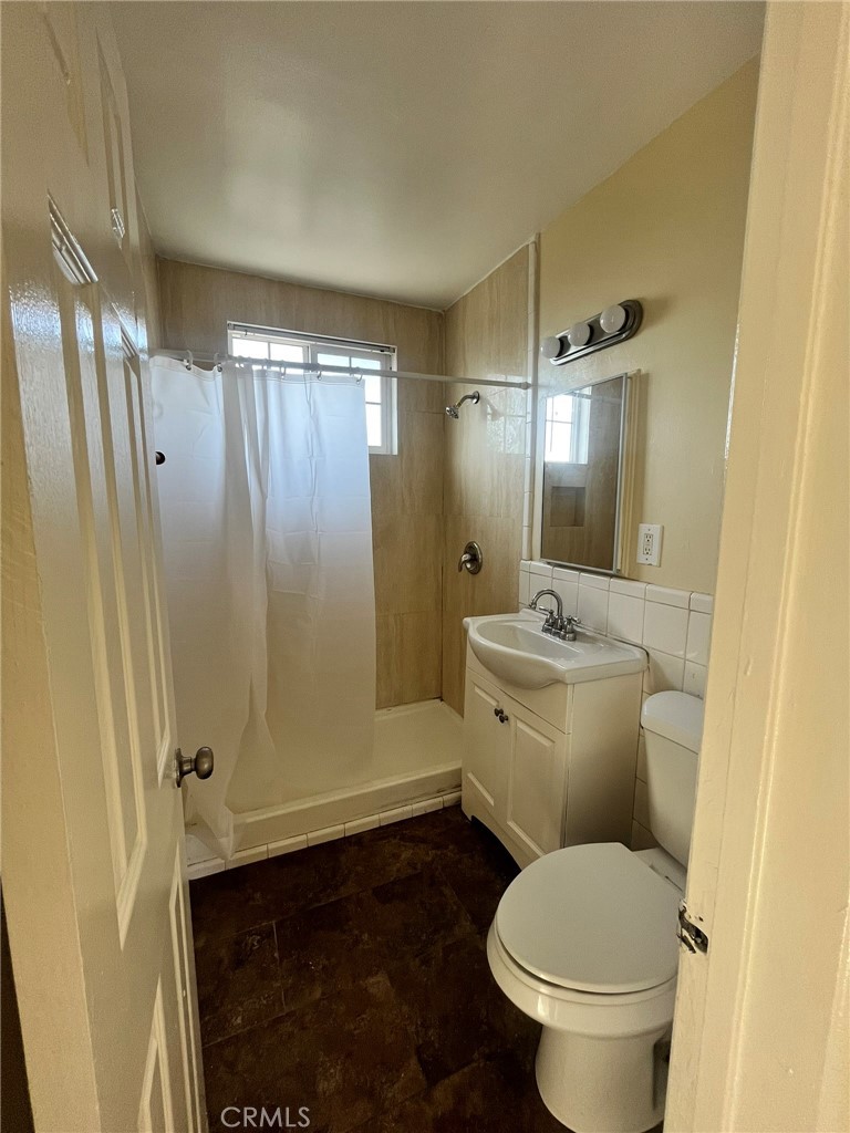 5970 Locust Avenue Long Beach, CA 90805 - Photo 19 of 21