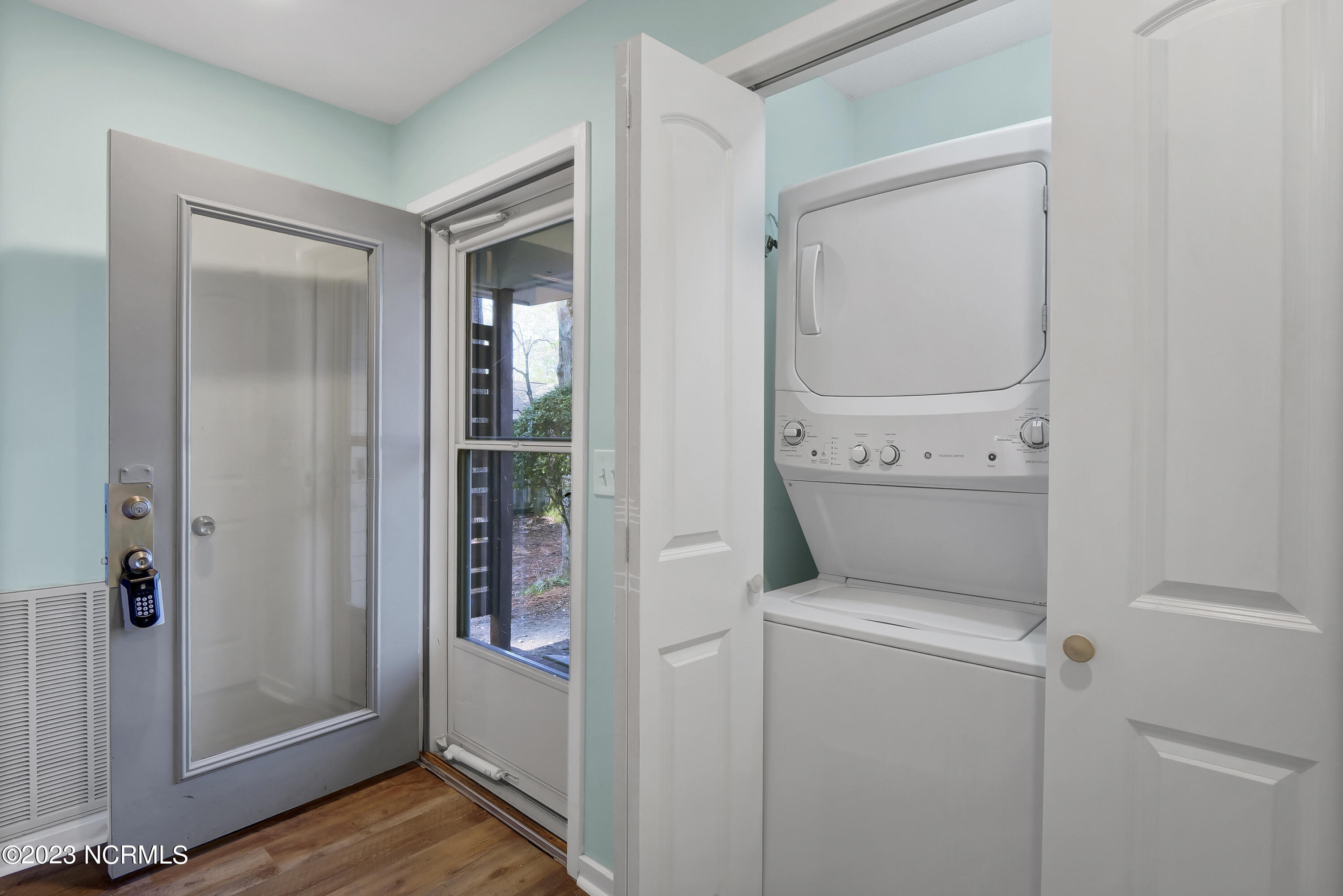 1507 Military Cutoff Road, Unit 121 Wilmington, NC 28403 - Photo 14 of 26 P3855104