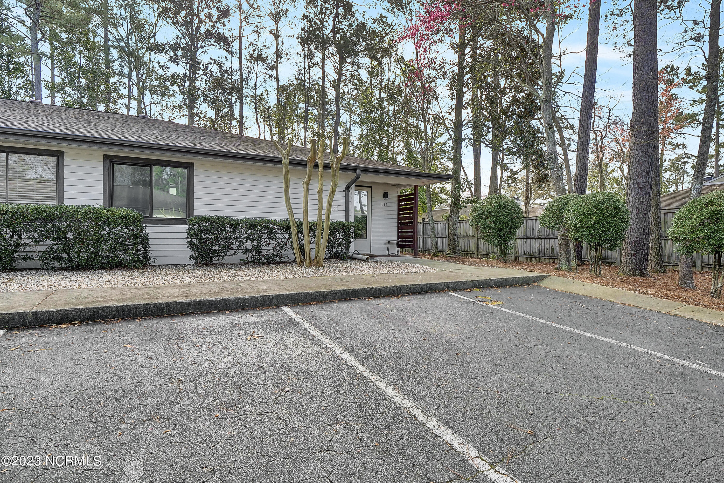 1507 Military Cutoff Road, Unit 121 Wilmington, NC 28403 - Photo 2 of 26 P3855068