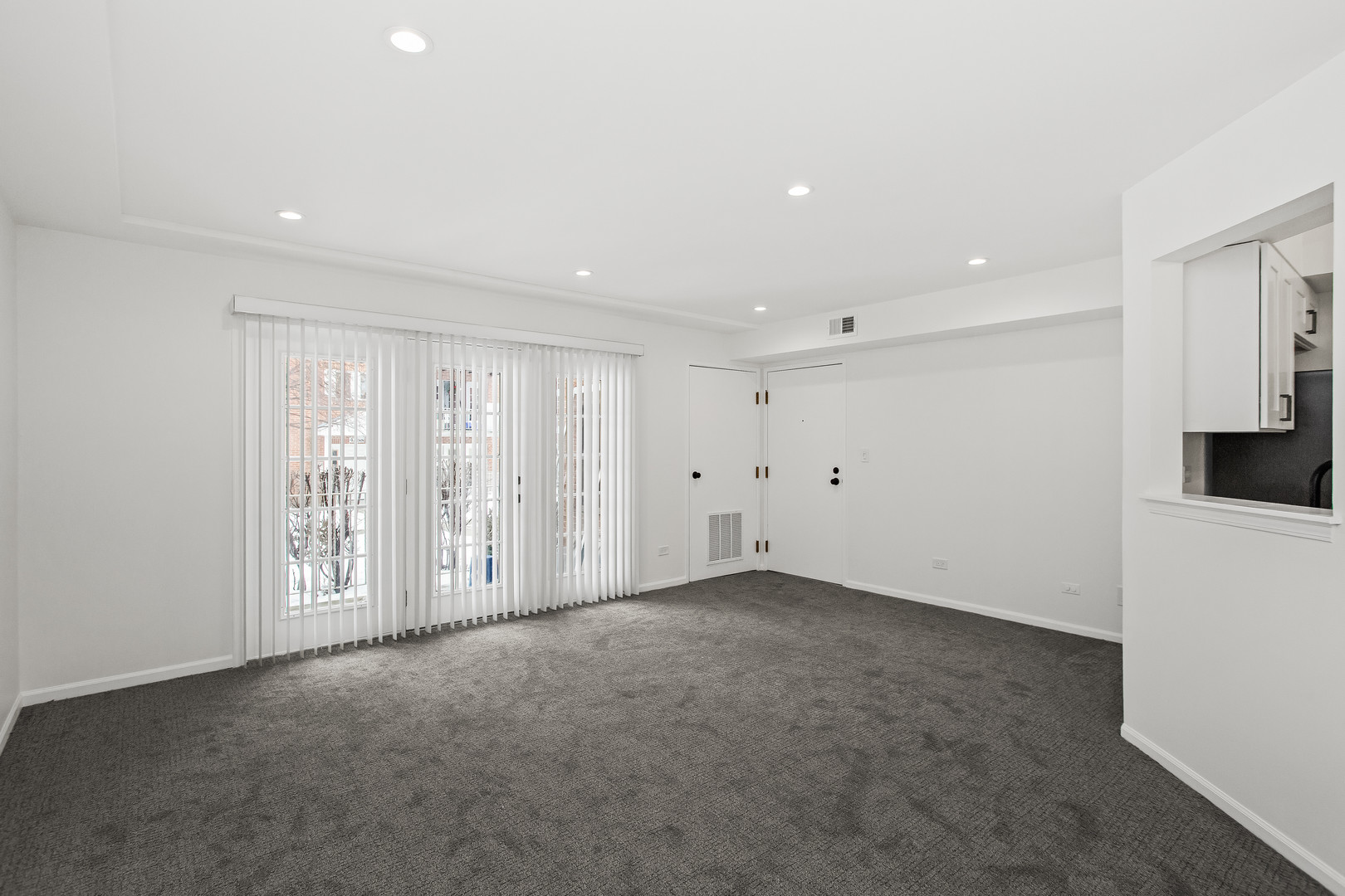 4252 Central Road, Unit 102 Glenview, IL 60025 - Photo 6 of 14